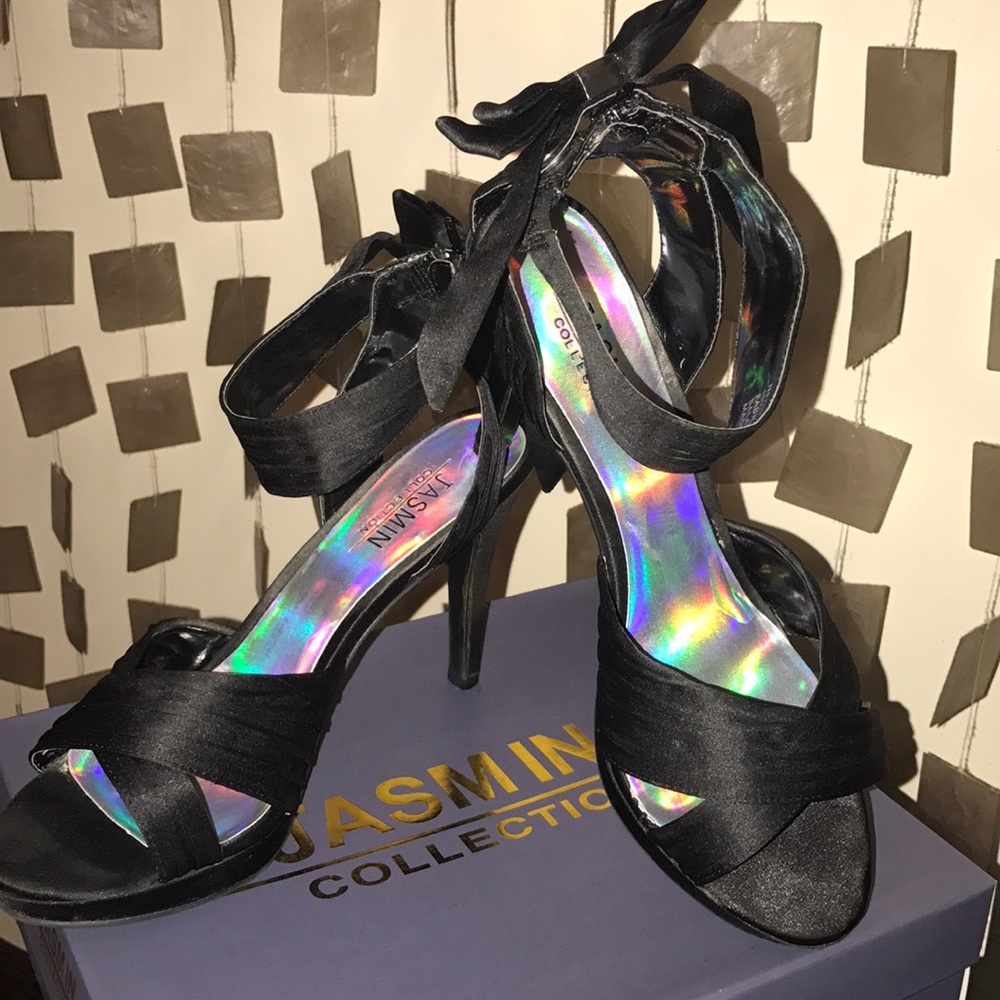 High heel strappy sandal